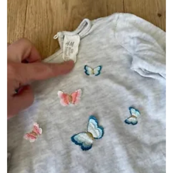 Baby Girl 12-18 Months Lot Bundle H&M Ruffle Toys Butterfly Top - Picture 7 of 10